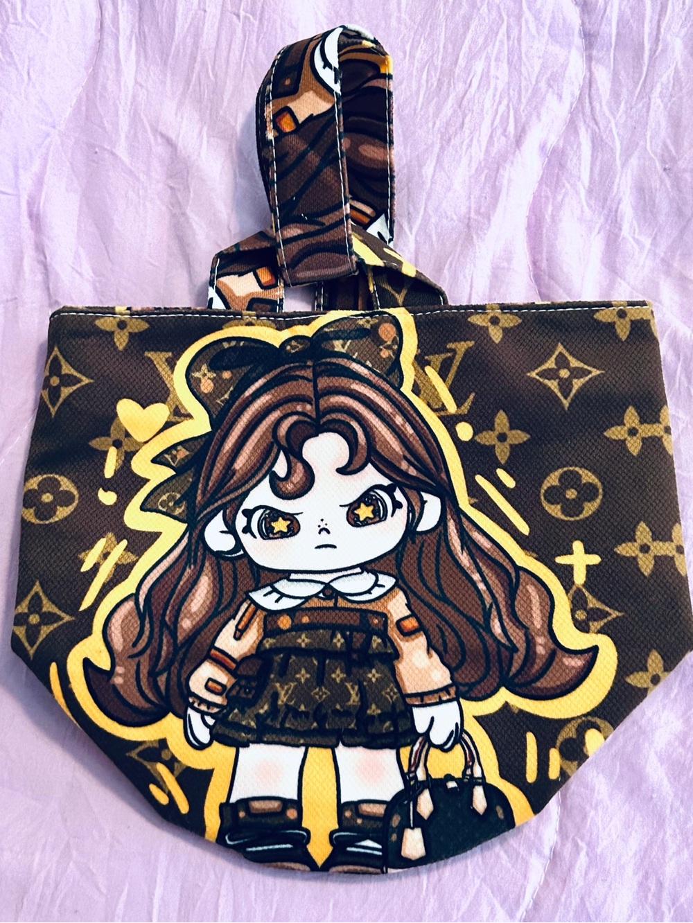 Dora Bucket Bag